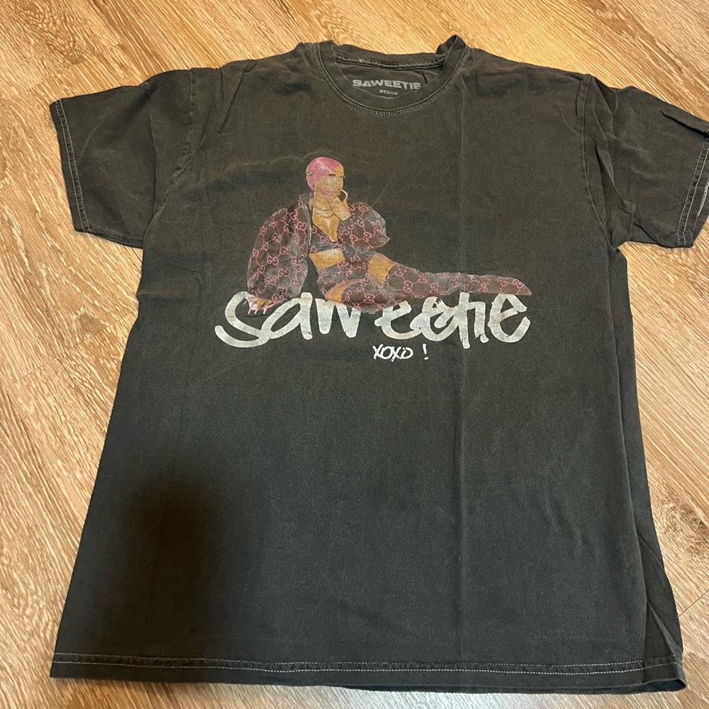 Saweetie XO pink Y2K t shirt size medium